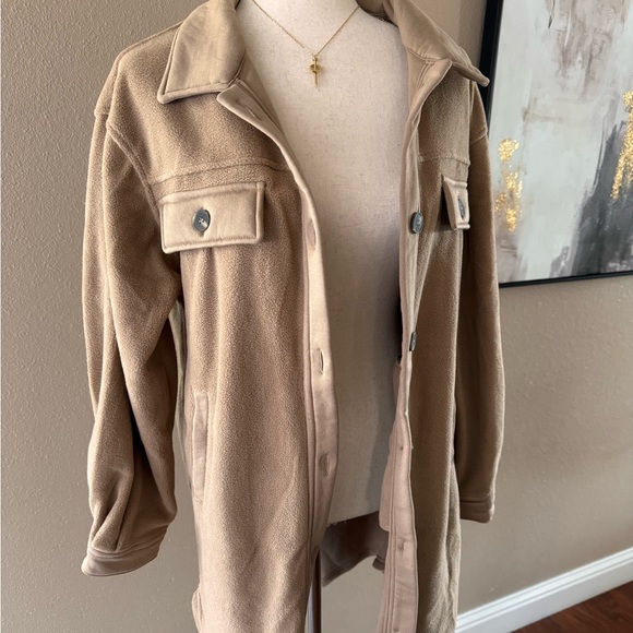 🆕Long line fleece shacket in camel - Picture 7 of 7